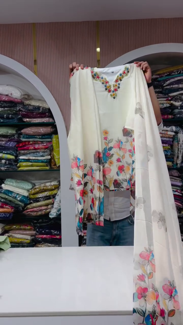 Elegant Off-White Floral Embroidered Kurti Set