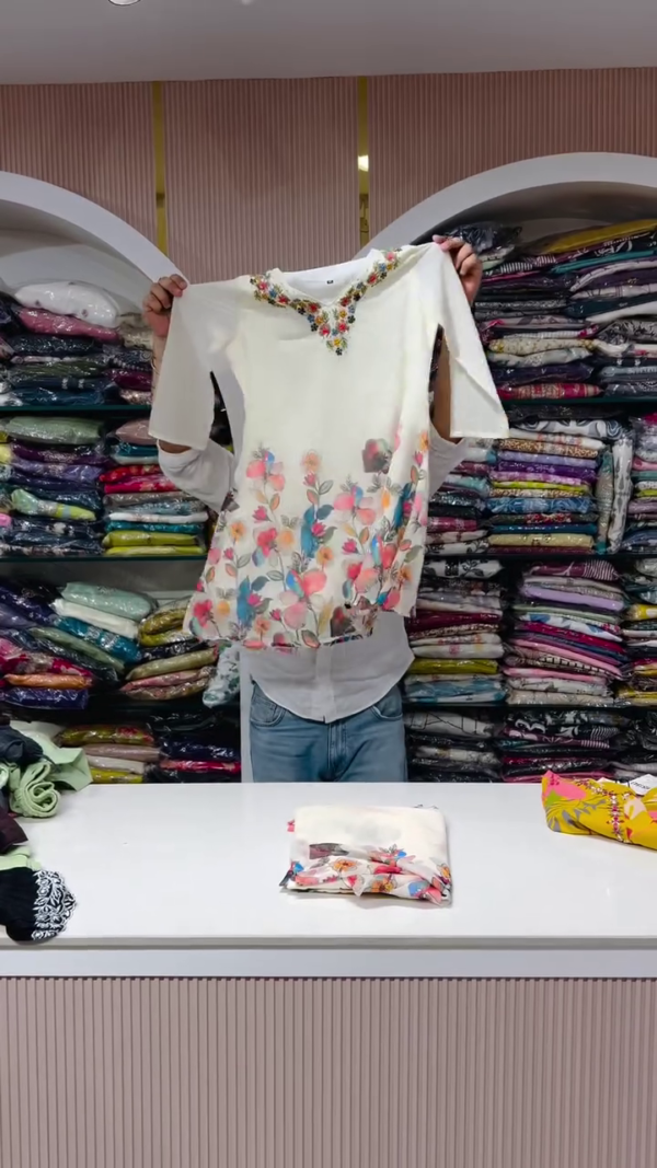 Elegant Off-White Floral Embroidered Kurti Set - Image 4